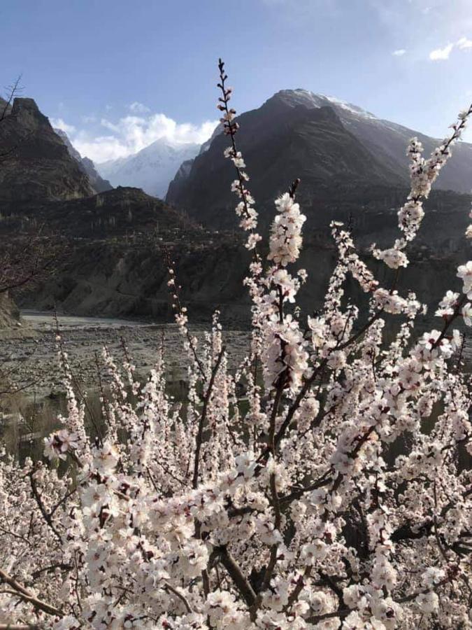 Old Hunza Inn Karimabad  Екстериор снимка