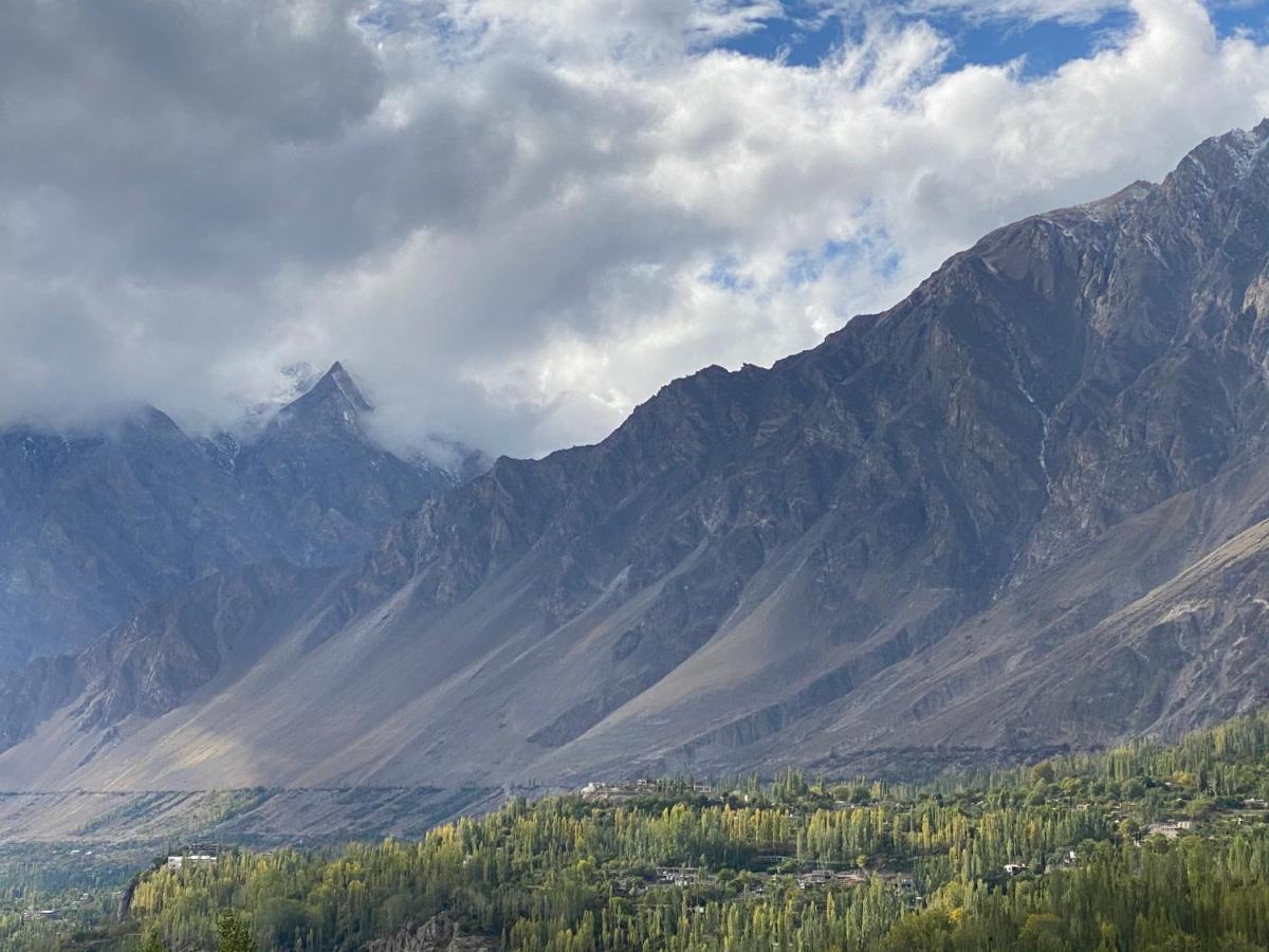 Old Hunza Inn Karimabad  Екстериор снимка