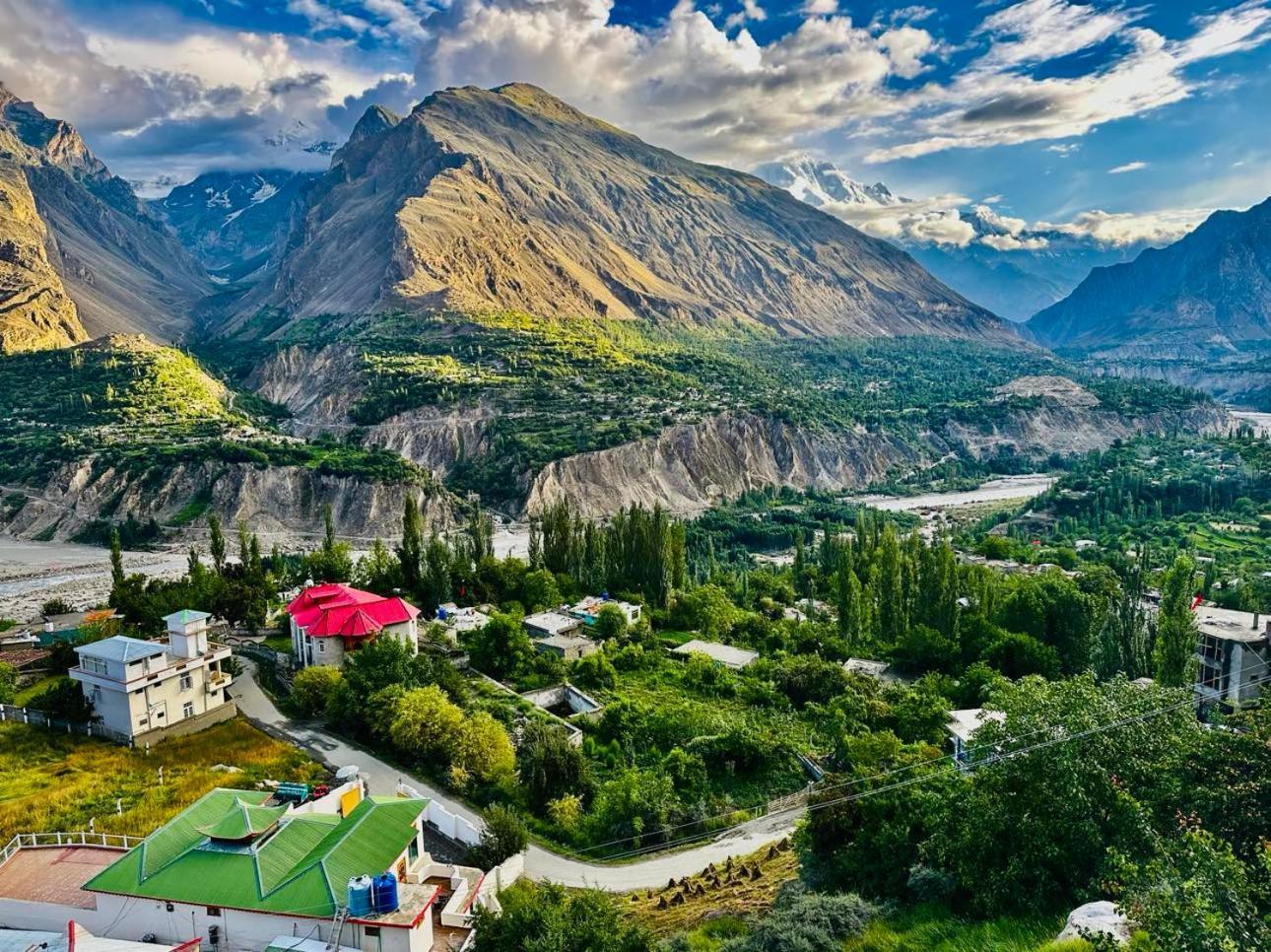 Old Hunza Inn Karimabad  Екстериор снимка