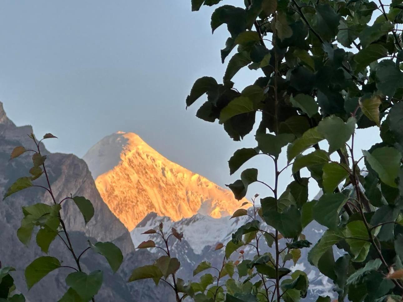 Old Hunza Inn Karimabad  Екстериор снимка